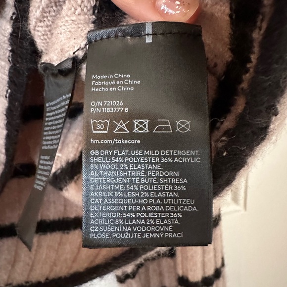 H&M Rib Knit Striped Sweater - Picture 4 of 6